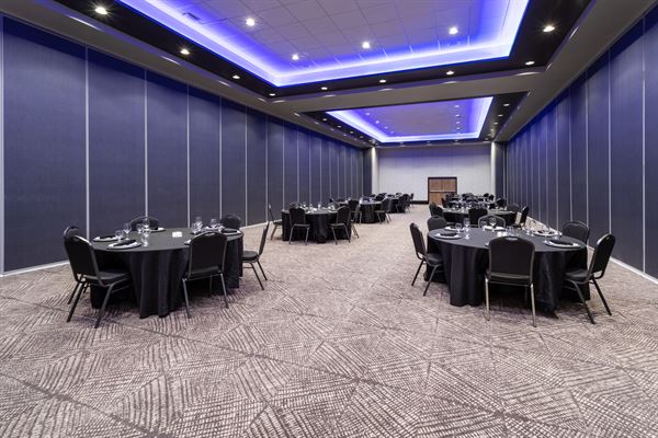 Hilton Garden Inn & Convention Center