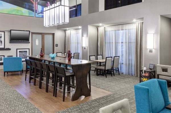 Hampton Inn & Suites Cedar Rapids - North