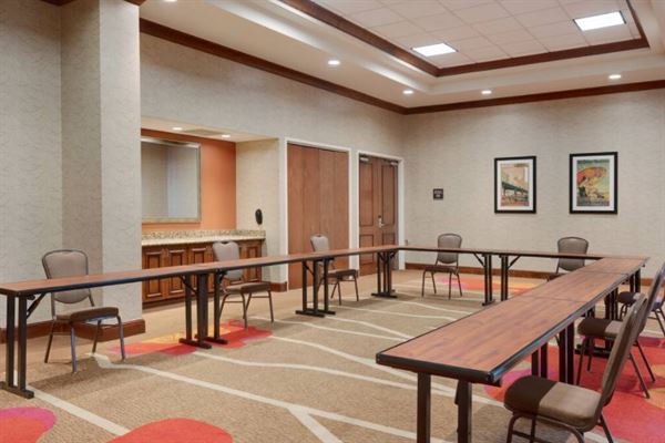 Hilton Garden Inn Chicago - Midway Airport