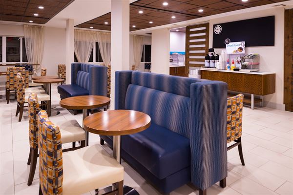 Holiday Inn Express & Suites Alamogordo