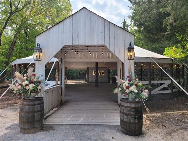 Majestic Pines Wedding Venue