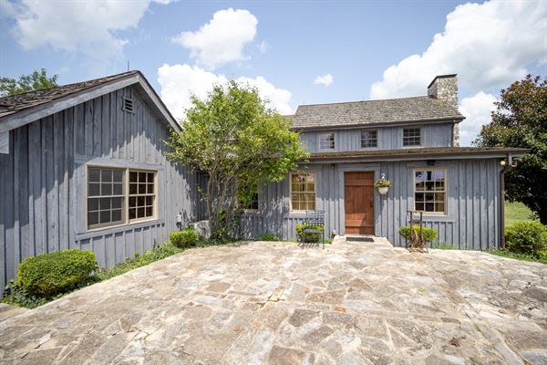 The Manor House at Stonecrest Farm