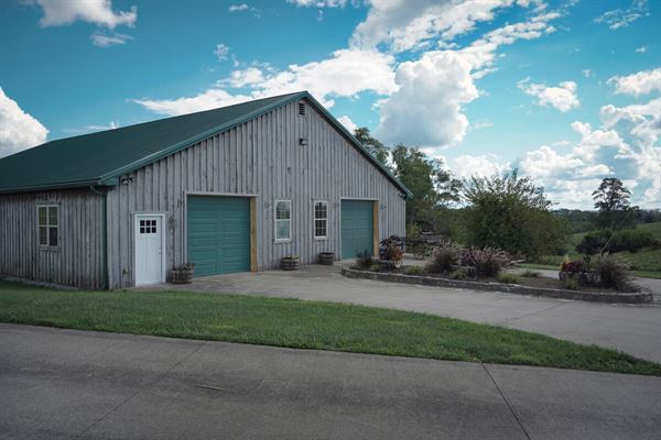The Manor House at Stonecrest Farm