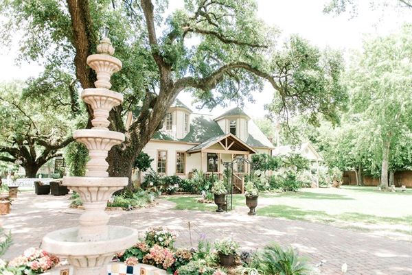 Oak Tree Manor Weddings