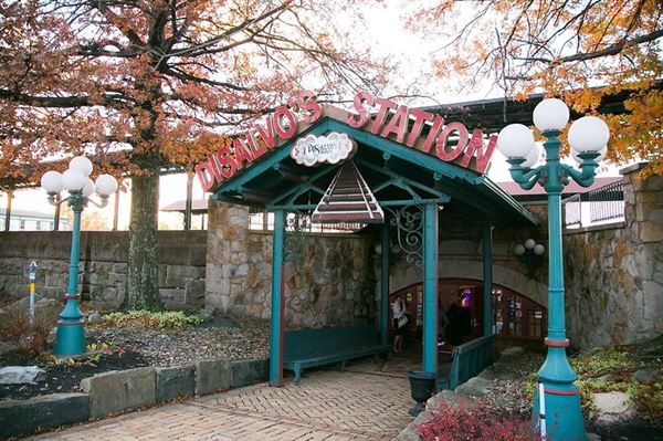 DiSalvo's Station Dining & Event Venue
