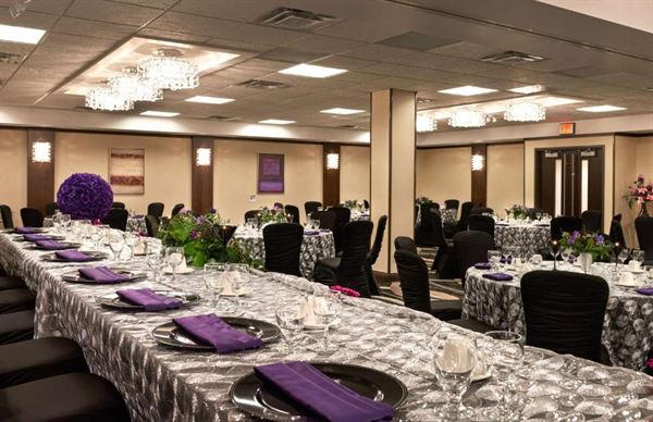 Best Western Premier Denham Inn & Suites