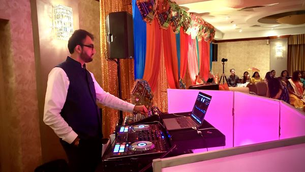 DJ Krish Entertainment - Indian DJ