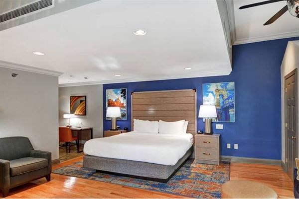 The Cincinnatian Hotel