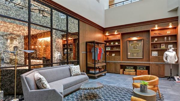 The Cincinnatian Hotel