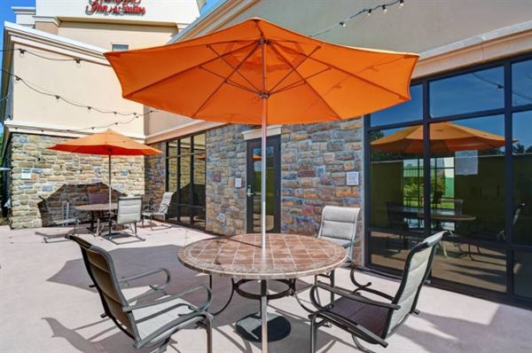Hampton Inn & Suites Robbinsville