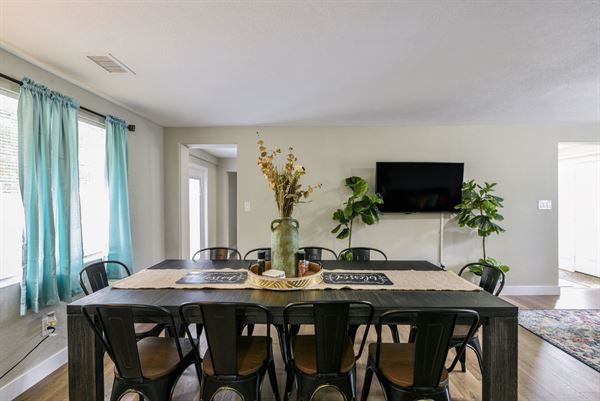 Vacay Every Day Escapes