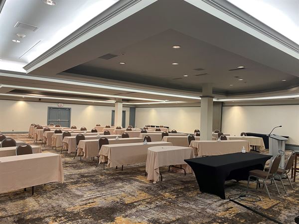 Holiday Inn Toronto Airport East