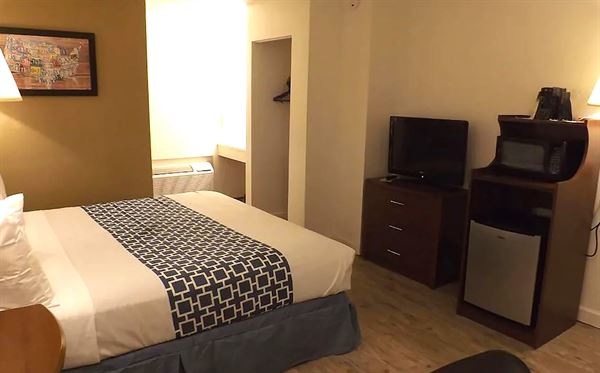 Coratel Inn & Suites By Jasper McCook