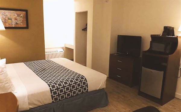 Coratel Inn & Suites By Jasper McCook