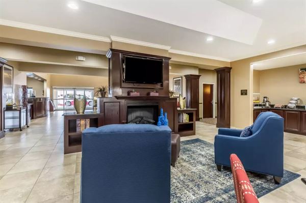 Comfort Inn & Suites Houston IAH Airport - Beltway 8