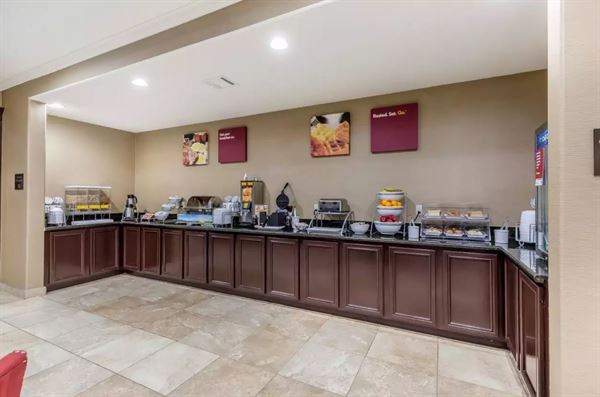 Comfort Inn & Suites Houston IAH Airport - Beltway 8