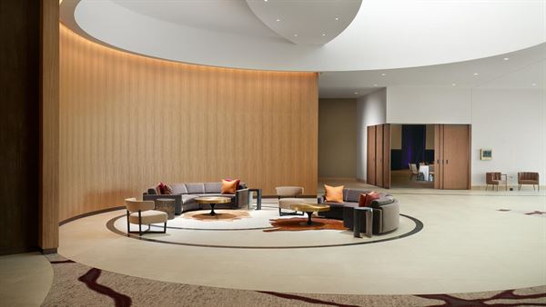 Omni Viking Lakes Hotel