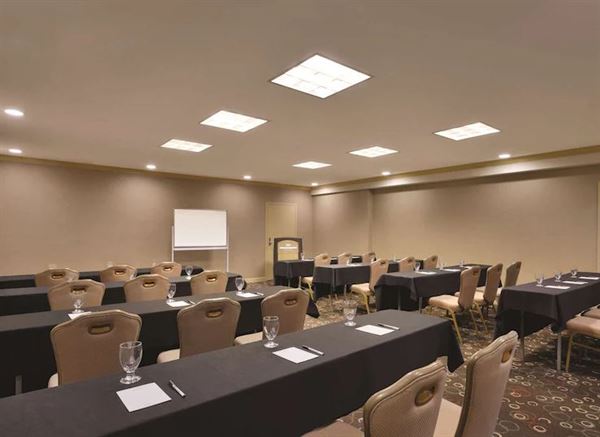 Radisson Hotel Lenexa Overland Park