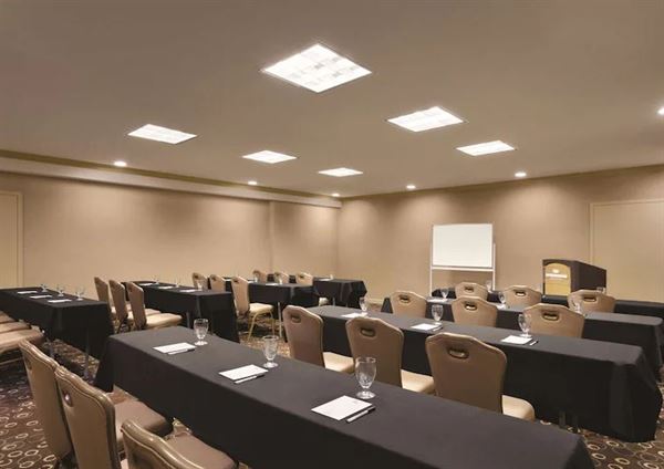 Radisson Hotel Lenexa Overland Park