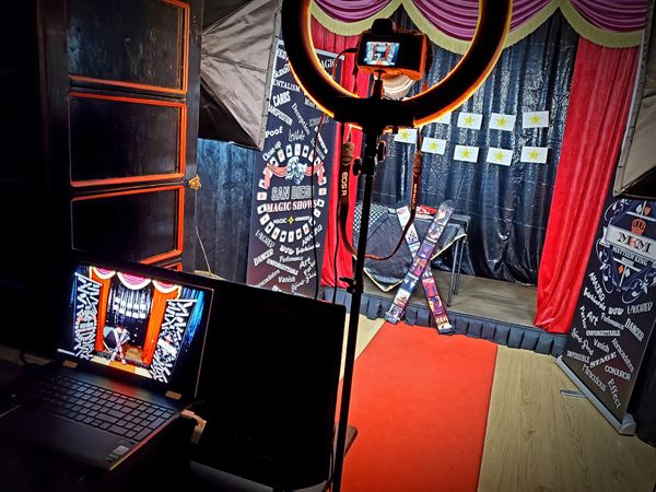 Matthew King Magic - San Diego Magician