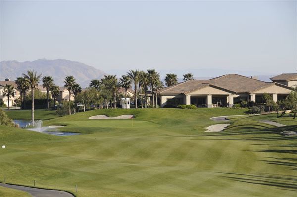 Sierra Lakes Golf Club