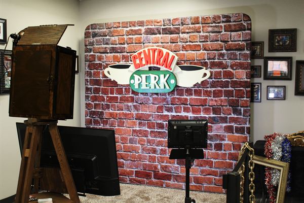 The Looking Glass Photo Booths