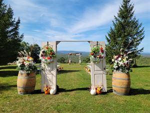 The Lodge Lawn  At Eagle Rock