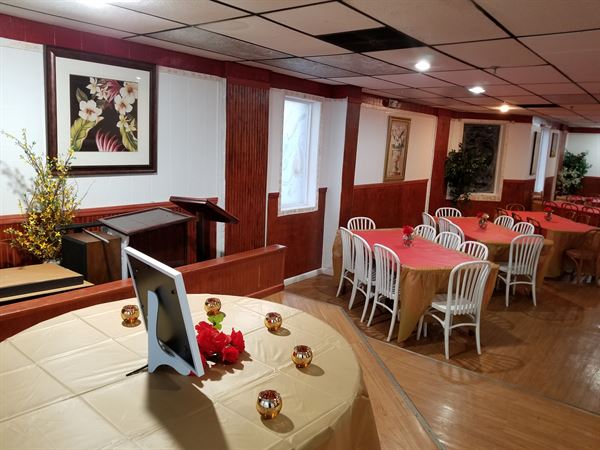 Upper Level Entertainment Hall