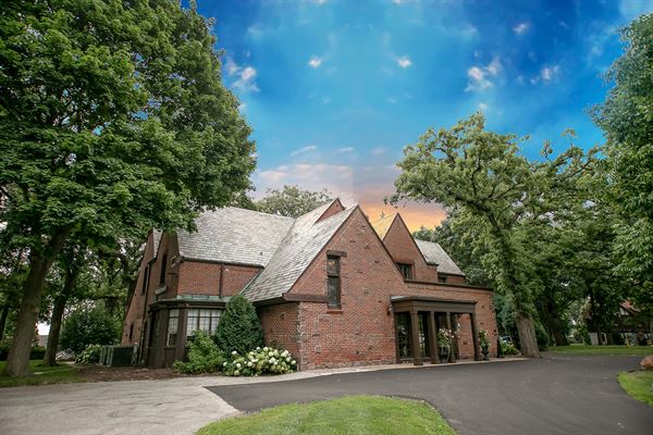 The Lodge at Katherine Legge Memorial Park