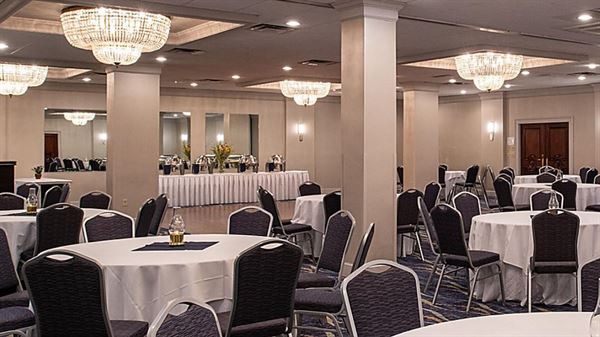 Holiday Inn Concord Downtown