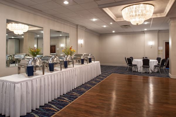 Holiday Inn Concord Downtown