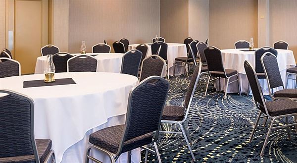 Holiday Inn Concord Downtown