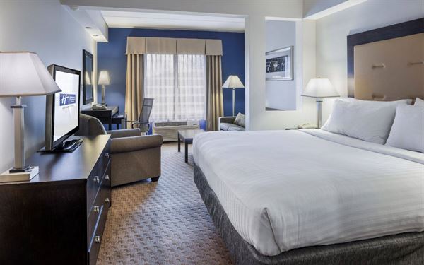 Holiday Inn Express & Suites Laurel