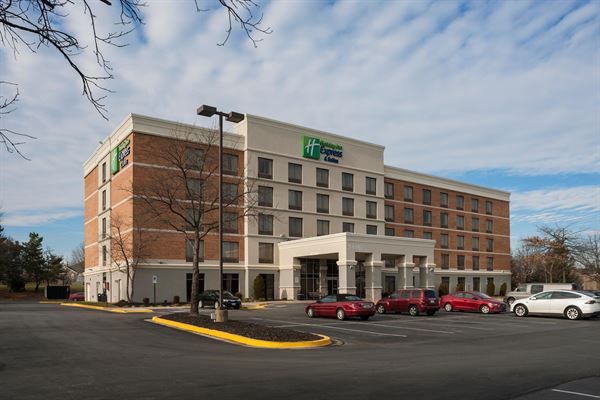 Holiday Inn Express & Suites Laurel