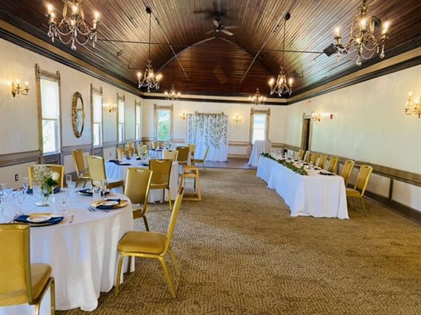 Olesia's Taverne of Richfield