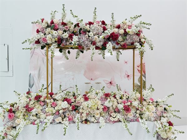 Uniquely Inspired Events & Decor