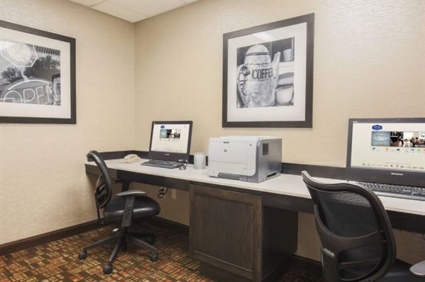 Hampton Inn & Suites Camarillo