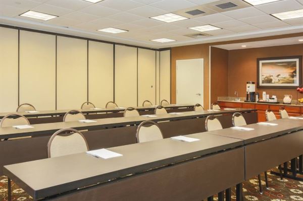 Hampton Inn & Suites Camarillo