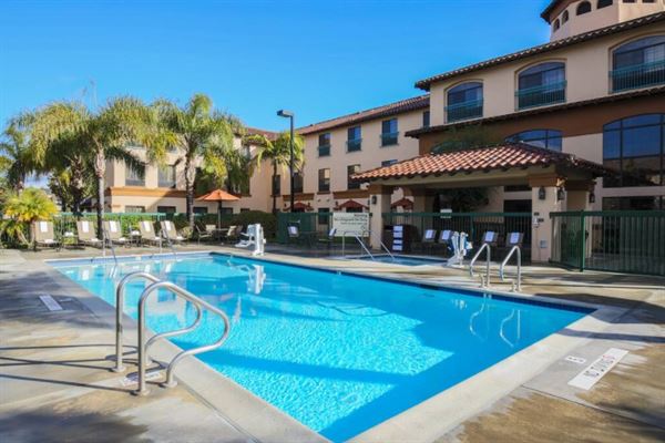 Hampton Inn & Suites Camarillo