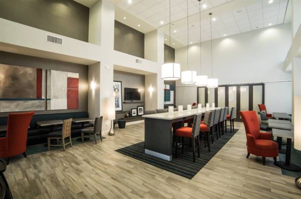 Hampton Inn & Suites Tempe Phoenix Airport