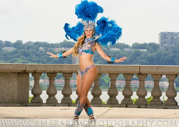 Le Monde Shows - Entertainment Corp.