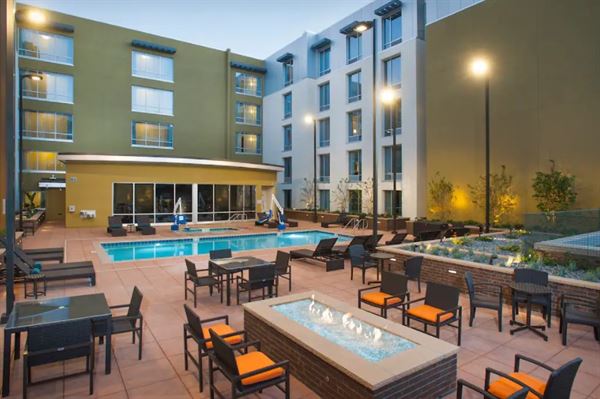 Hilton Garden Inn Burbank Downtown