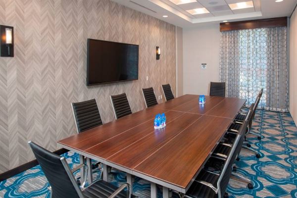 Hilton Garden Inn Burbank Downtown