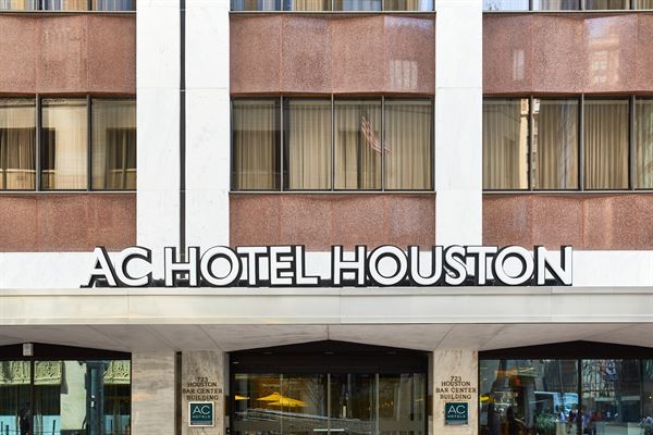 AC Hotel by Marriott Houston Downtown
