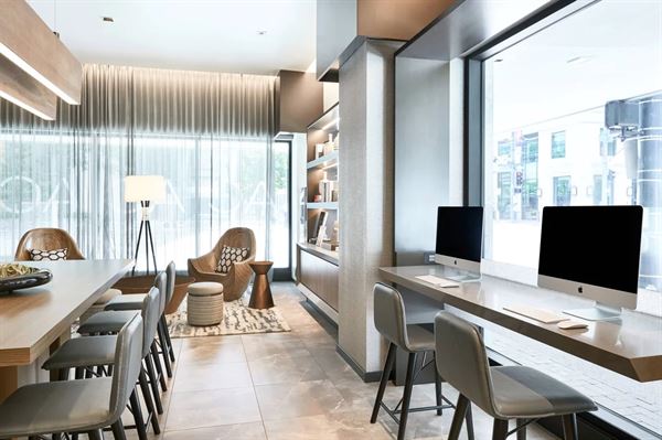 AC Hotel by Marriott Houston Downtown