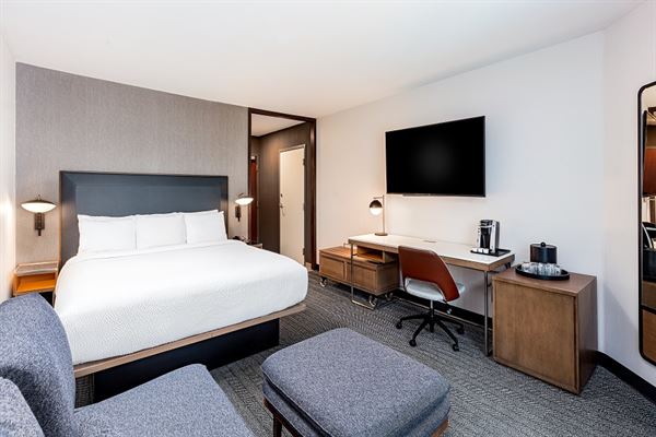 Courtyard Anaheim Resort Convention Center