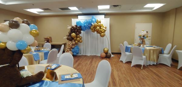 Quality Inn Fayetteville near Historic Downtown Square