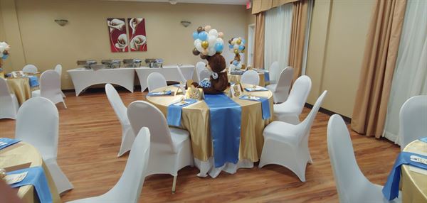 Quality Inn Fayetteville near Historic Downtown Square