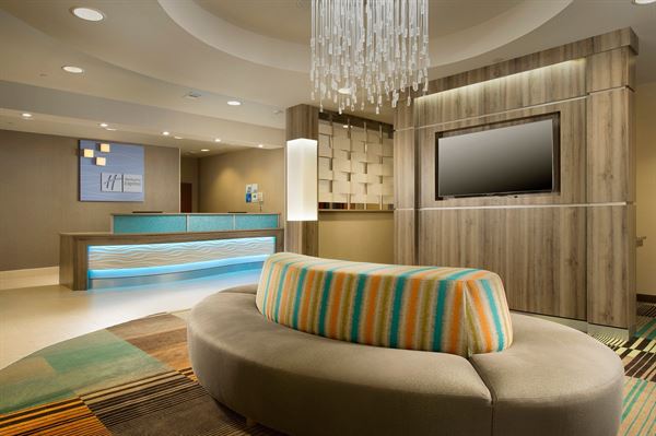 Holiday Inn Express & Suites DFW-Grapevine