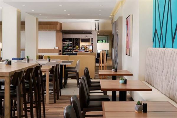 Hilton Garden Inn Grapevine at Silverlake Crossings